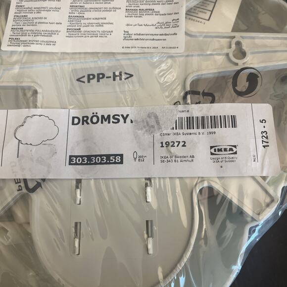 IKEA | Dromsyn Cloud Light | Plug In | Wall Mount | Y2K | NEW - Picture 3 of 5